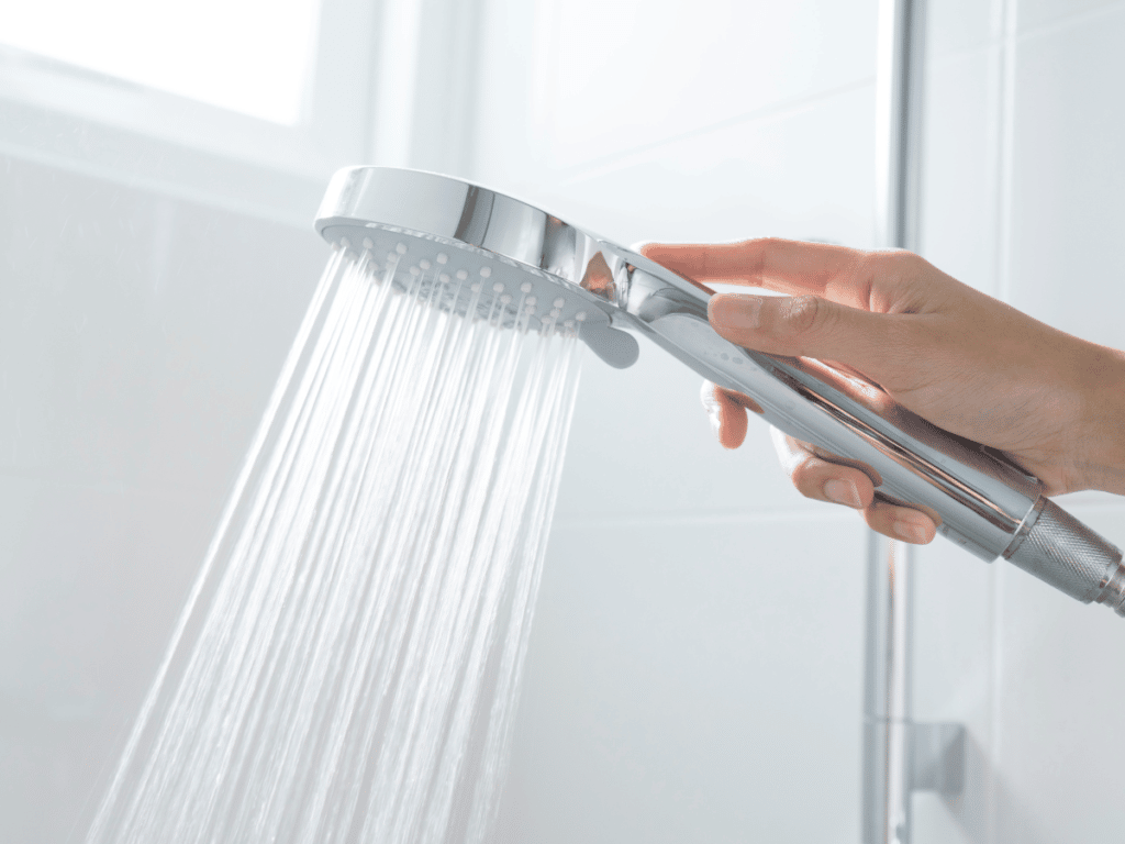 économiser l'eau sous la douche